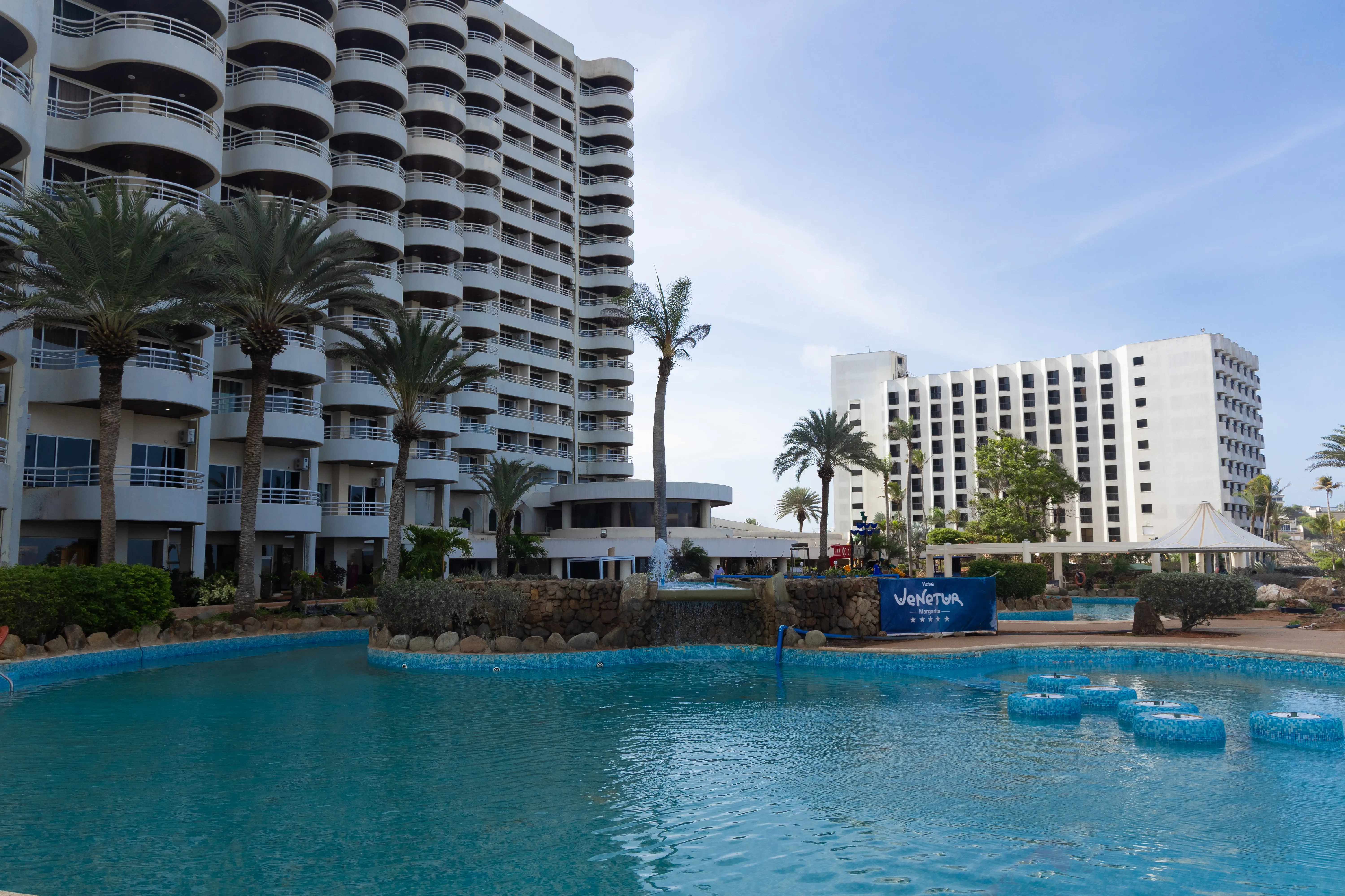Hotel Venetur Margarita — Resort frente al Caribe
